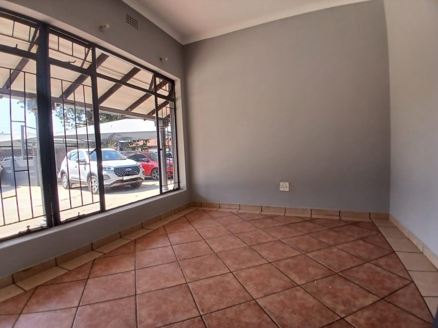To Let Commercial Property for Rent in Rustenburg Central North West